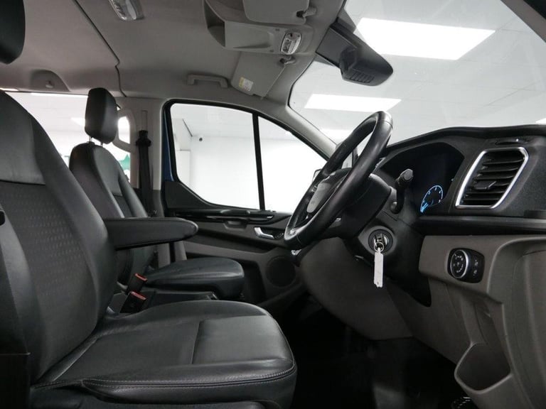 2020 FORD TRANSIT CUSTOM 320 2.0 EBL 185 SWB SPORT AUTO CREW 5 SEAT ( NO VAT )
