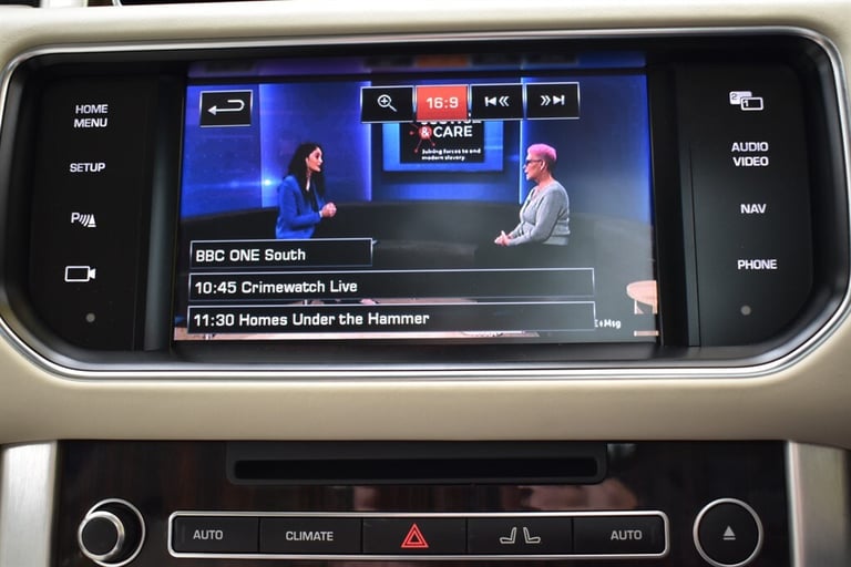 2014 Land Rover Range Rover V8 AUTOBIOGRAPHY+11 Services carried out! Estate Petrol Automatic