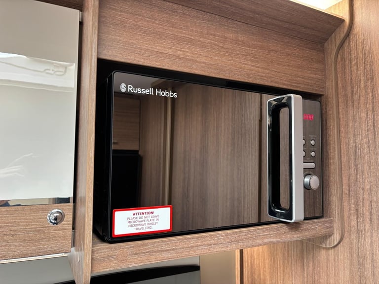 2019 Bailey Unicorn Cabrera (Rear Island Fixed Double Bed) Powrtouch Motor Mover
