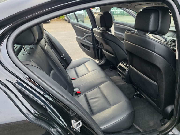 2012 BMW 5 Series 520d SE 4dr Step Auto [Start Stop] 8 SPEEDS NEW SHAPE SALOON Diesel Automatic