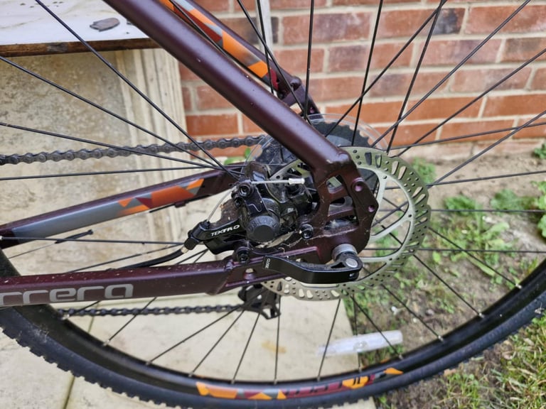 Carrera crossfire hybrid bike