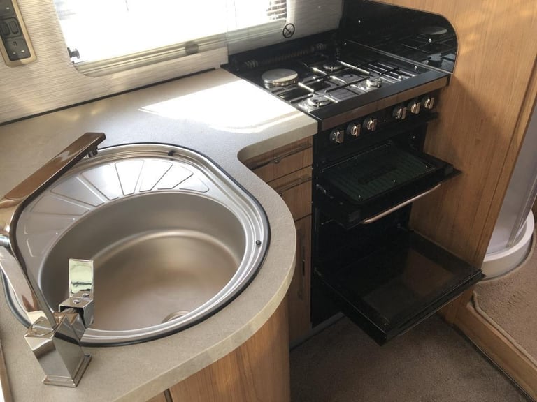 2016 AUTO-TRAIL COMANCHE FRONTIER 4 BERTH MOTORHOME