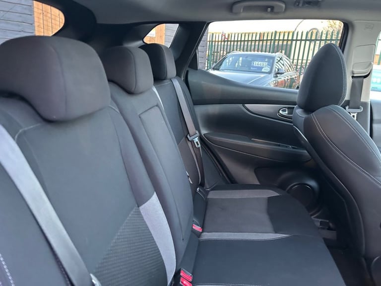 2019 Nissan Qashqai 1.3 DiG-T N-Connecta 5dr HATCHBACK PETROL Manual
