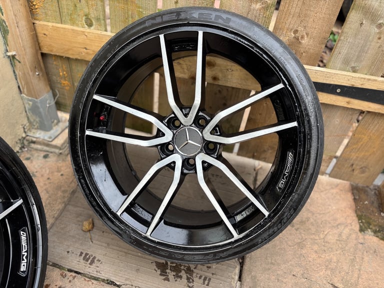 Mercedes Staggered 19” Alloy Wheels