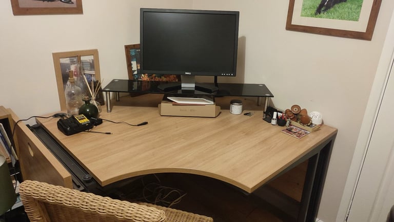 image for Corner desk 