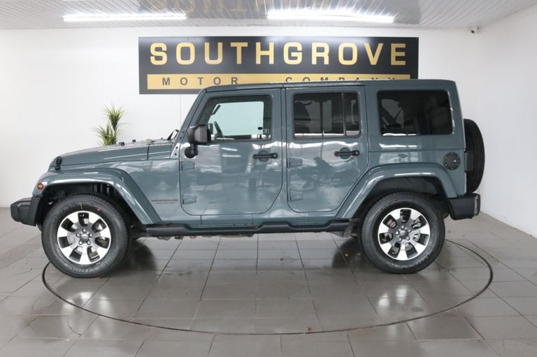 2014 Jeep Wrangler 2.8 CRD Overland 4dr Auto CONVERTIBLE DIESEL Automatic