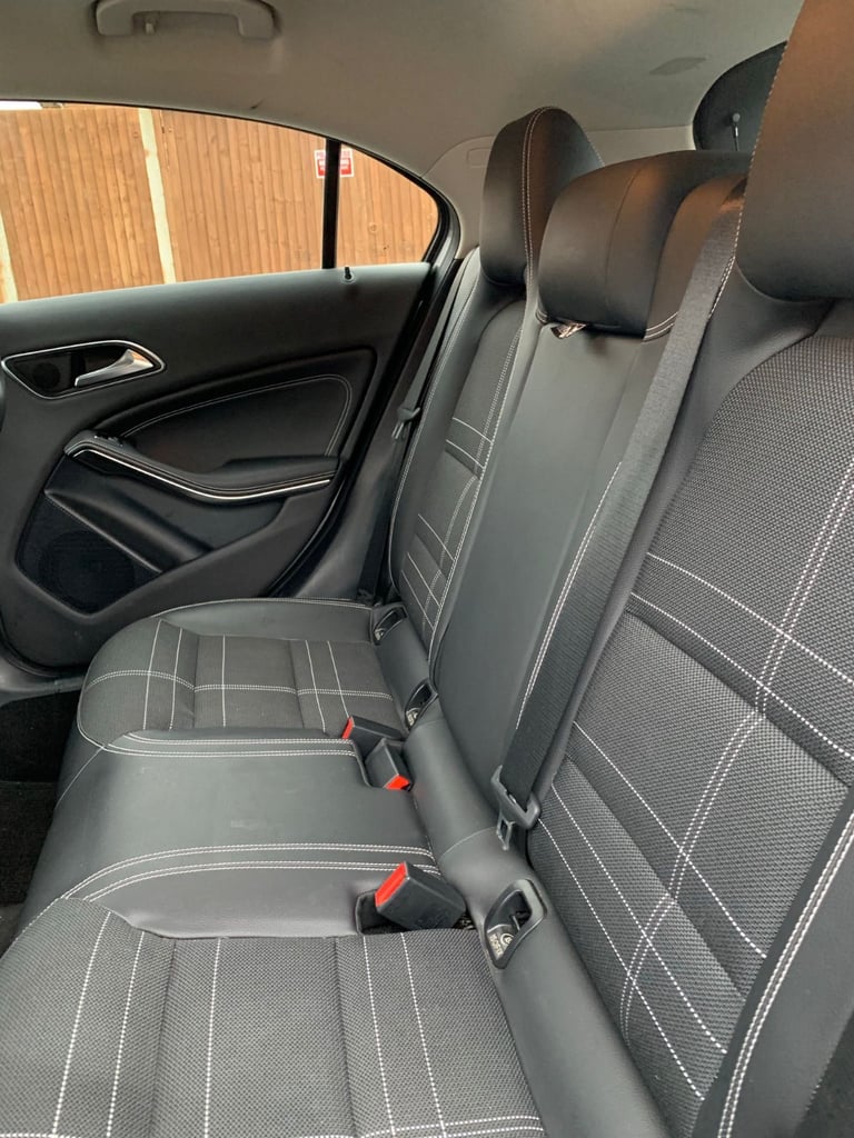 Mercedes-Benz, A CLASS, Hatchback, 2013, Manual, 1595 (cc), 5 doors