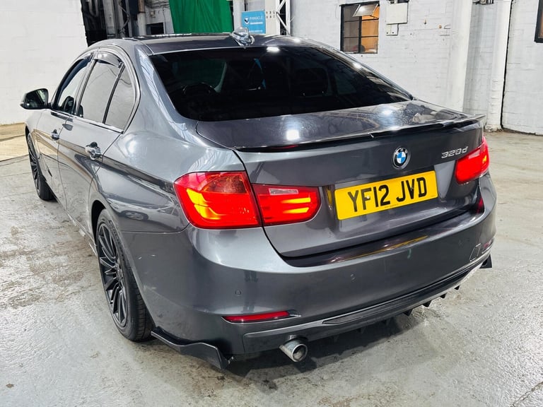 2012 BMW 3 Series 2.0 320d Luxury Auto Euro 5 (s/s) 4dr SALOON Diesel Automatic
