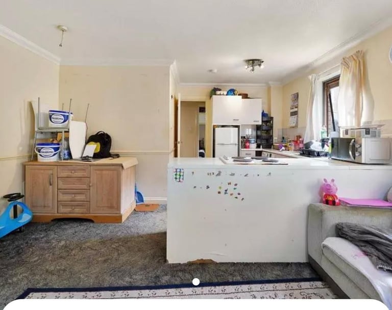 one bed furnished flat to let in East Ham 