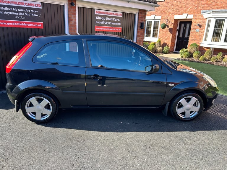 2005 Ford Fiesta 1.4 Flame 3dr LOW MILES! DRIVES LOVELY! READ ON! HATCHBACK Petrol Manual