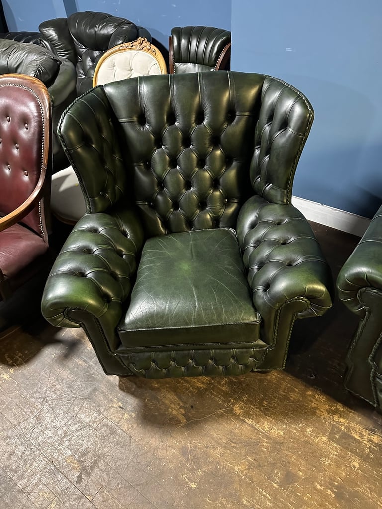 Superb Vintage Green Leather chesterfield Three Piece suite Uk Delivery