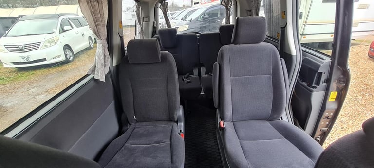 TOYOTA NOAH WELCAB WITH DISABILITY / DISABLED ACCESS SEAT