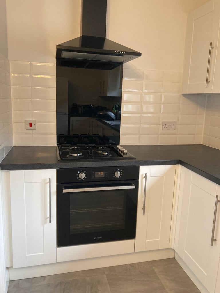 image for Complete kitchen Matt white shaker