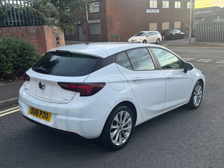 2018 Vauxhall Astra 1.4T 16V 125 Design 5dr HATCHBACK Petrol Manual