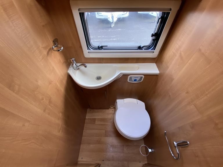 2011 AUTO-TRAIL FRONTIER MOHAWK LUXURY MOTORHOME