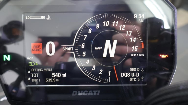 DUCATI STREETFIGHTER V4 SP - 2022 - 600 MILES