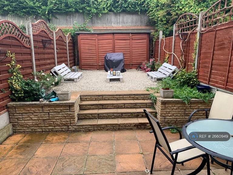 4 bedroom house in Mast House Terrace, London, E14 (4 bed) (#2660949)