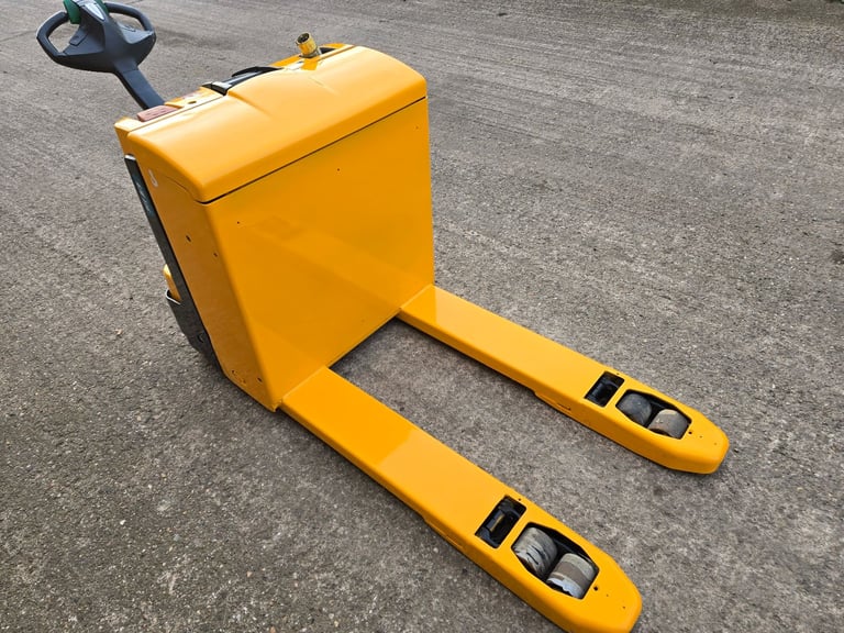 Jungheinrich EJE 116 Electric Pallet Truck 