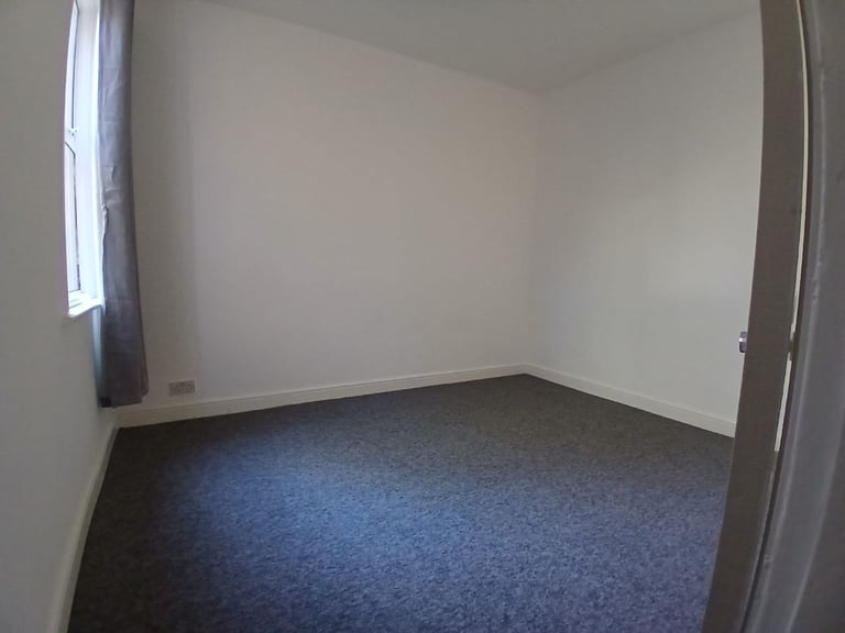 lovely three bedroom House for rent in East ham close to green street/east ham