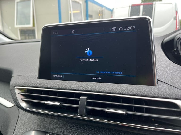 Peugeot 3008 ALLURE PURETECH S/S 1.2 130ps Petrol Automatic in Bronze