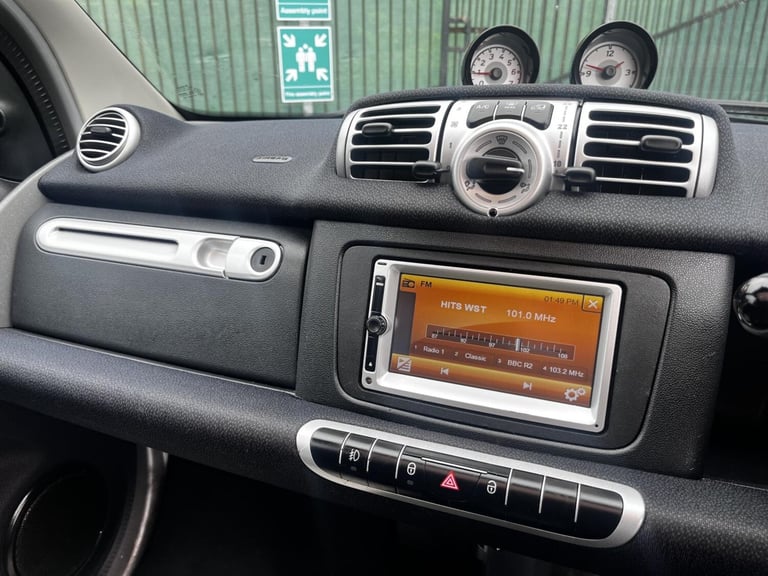 2011 smart fortwo 1.0 MHD Passion Coupe 2dr Petrol SoftTouch Euro 5 (s/s) (71 bhp) Coupe Petrol A...