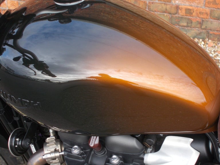 2024 TRIUMPH SCRAMBLER 900