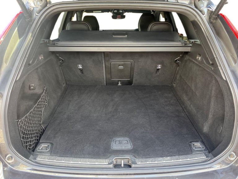 2022 Volvo XC60 2.0 B4 MHEV Plus Auto AWD Euro 6 (s/s) 5dr ESTATE Diesel/Electric Hybrid Automatic