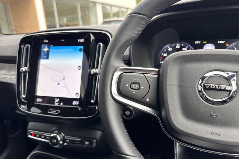 2021 Volvo XC40 1.5 T3 R-Design SUV 5dr Petrol Auto Euro 6 (s/s) (163 ps) ESTATE Petrol Automatic