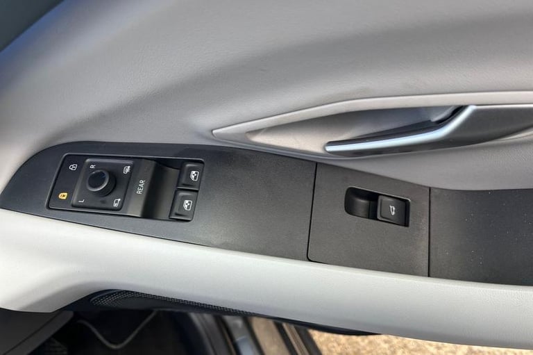 2025 Ford Explorer Extended Range 79kWh Premium SUV 5dr Electric Auto AWD (340 ps) Automatic SUV ...