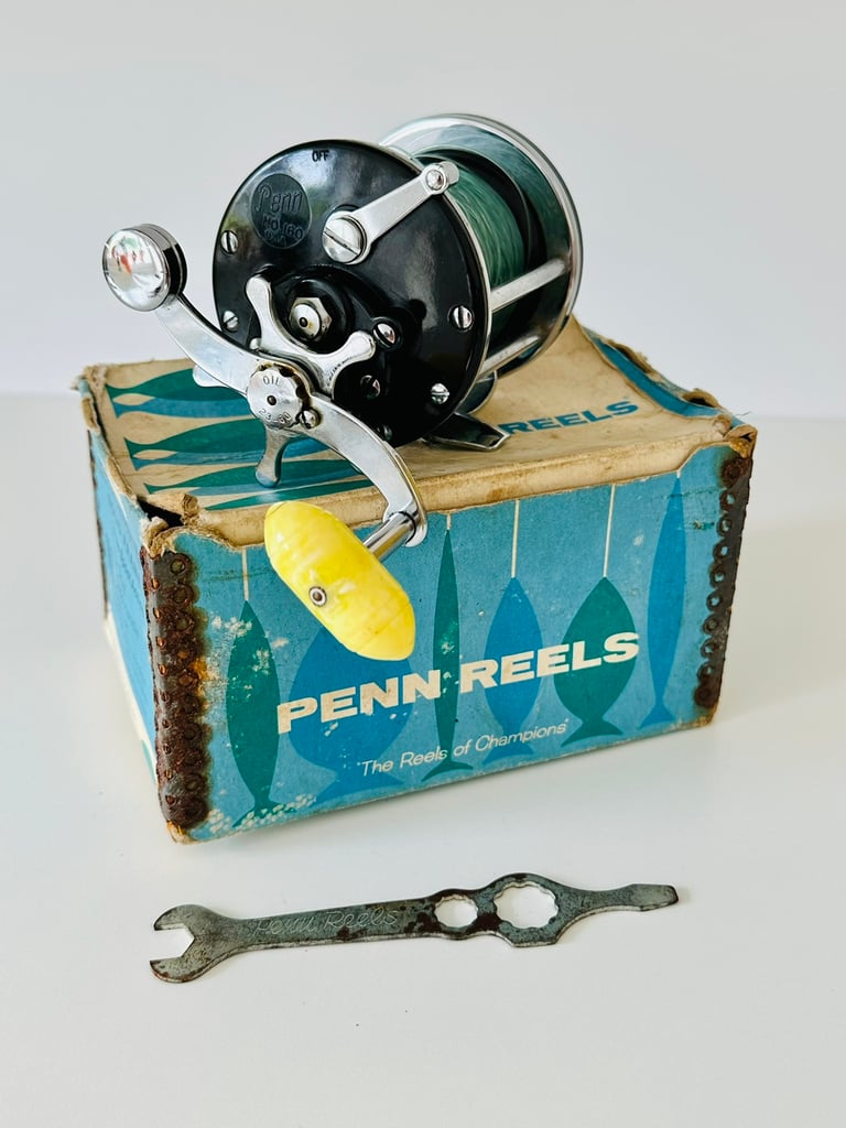 Vintage Penn No. 85 Fishing Reel Green Bakelite - FOR PARTS/ REPAIR 