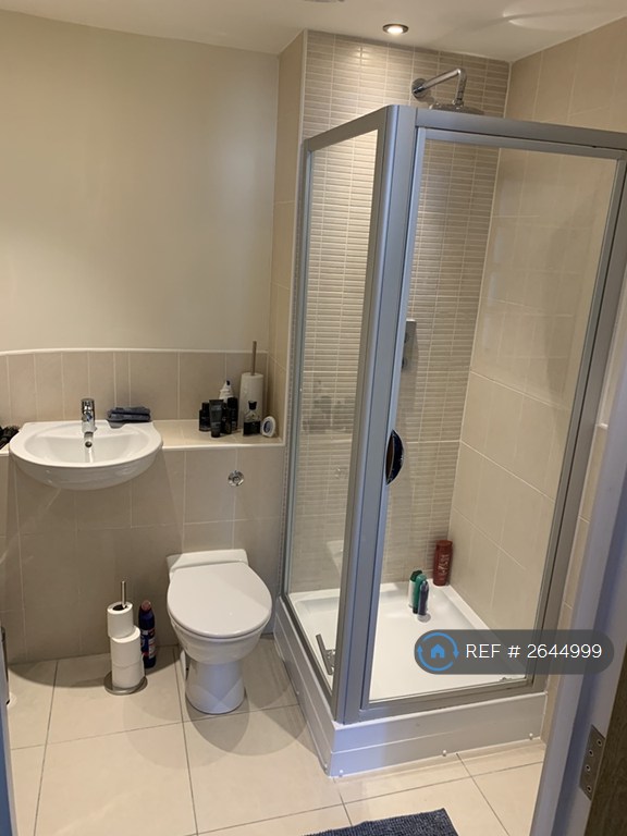 2 bedroom flat in Wallis Court, Leicester, LE2 (2 bed) (#2644999)