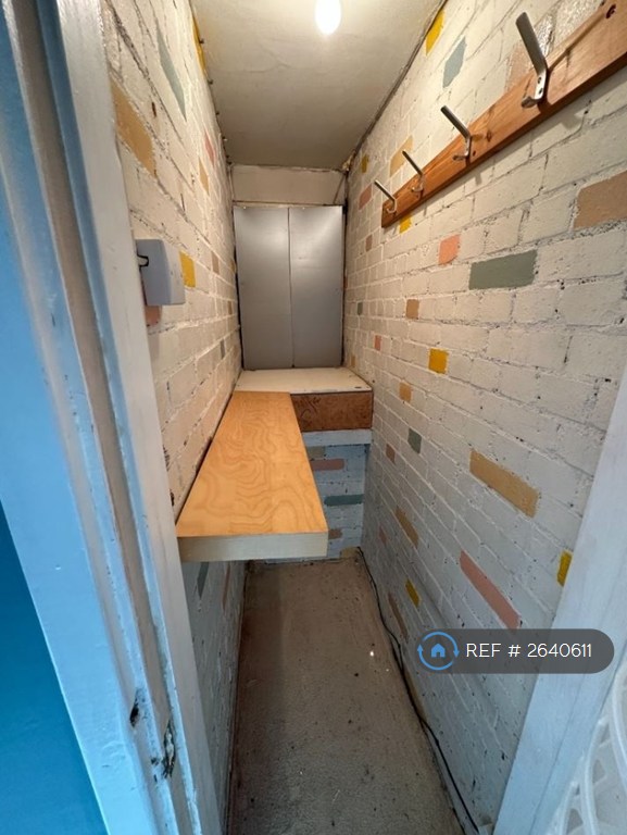 3 bedroom house in Long Riding, Basildon, SS14 (3 bed) (#2640611)