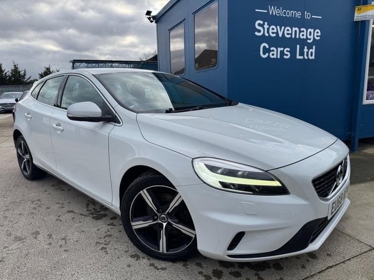 image for 2018 Volvo V40 2.0 T3 GPF R-Design Nav Plus Euro 6 (s/s) 5dr HATCHBACK Petrol Manual