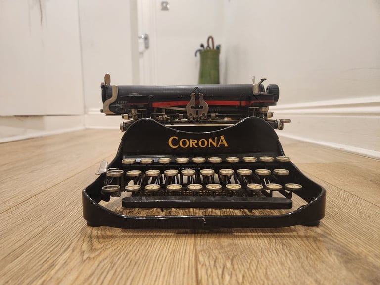 Vintage Corona 3 typewriter 1917