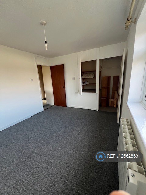1 bedroom flat in Suffolk Square, Sudbury, CO10 (1 bed) (#2662863)