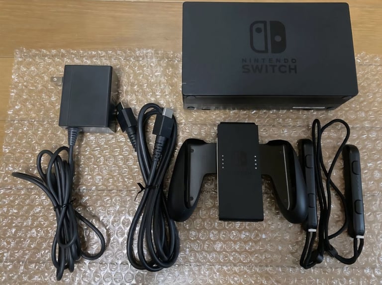 Nintendo Switch V-2 MOD with incredible games and accessories