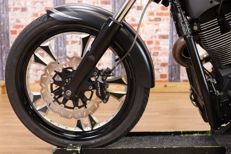 2012 VICTORY VEGAS ZACH NESS LIMITED EDITION - 17,009 MILES - MSR EXHAUST!