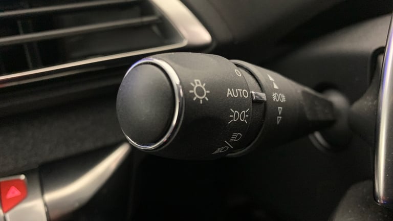 2020 Peugeot 3008 1.2 PureTech GPF Allure SUV 5dr Petrol EAT Euro 6 (s/s) (130 ps) SUV Petrol Aut...