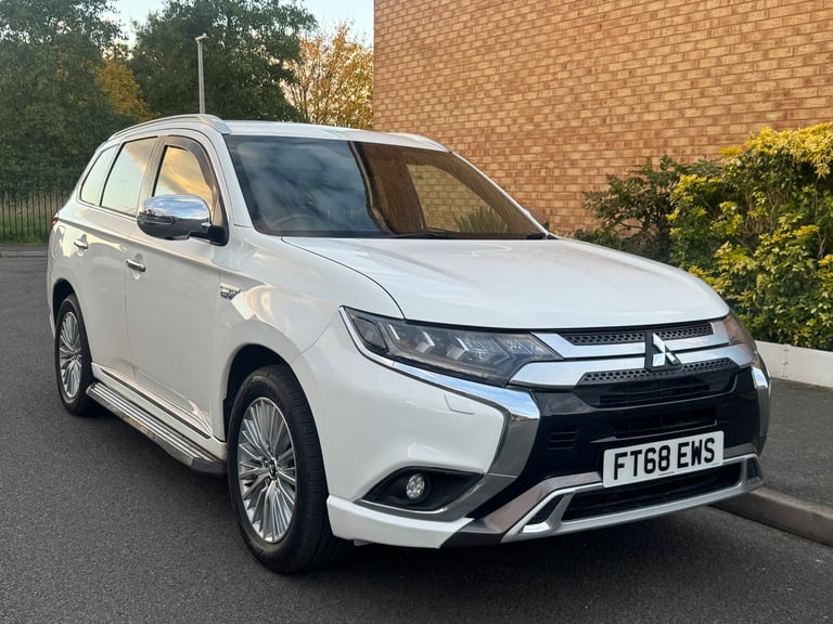2018 (68) Mitsubishi Outlander 2.4h TwinMotor 4h SUV 5dr Petrol Plug-in Hybrid CVT 4WD Euro 6 