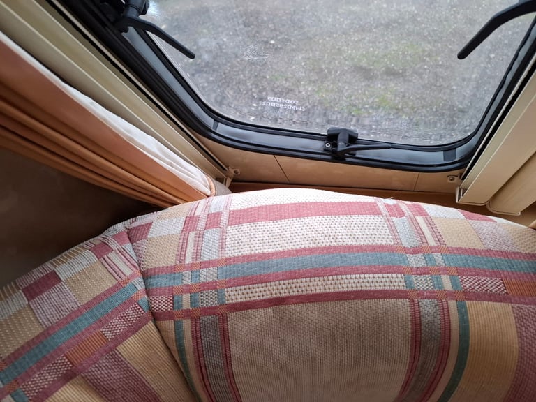 2003 Abbey Freestyle 520 SE 4 berth caravan with motor mover and solar panel