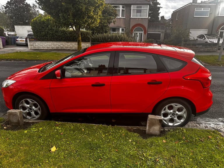 Ford, FOCUS, Hatchback, 2012, Manual, 1596 (cc), 5 doors
