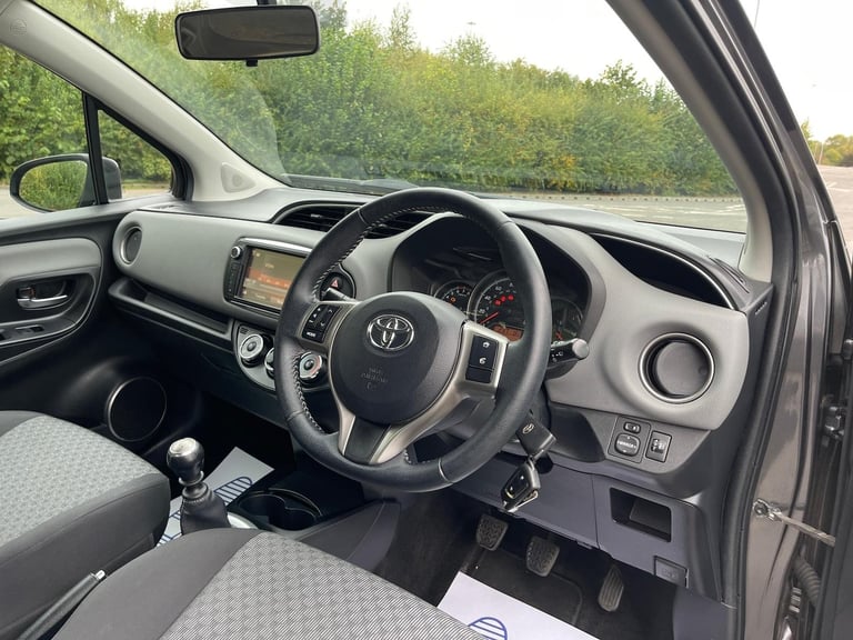 2015 Toyota Yaris 1.33 VVT-i Icon 5dr HATCHBACK Petrol Manual
