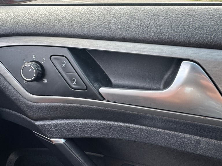 2015 Volkswagen Golf 1.6 TDI 110 Match 5dr - AUTO LIGHTS - PARKING SENSORS HATCHBACK Diesel Autom...