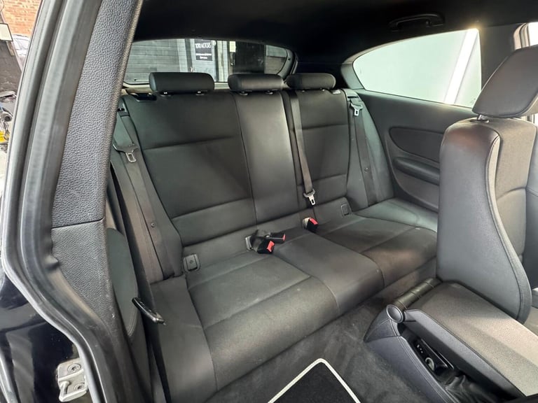 BMW 1 SERIES 2.0 118i M Sport 3 door 2010