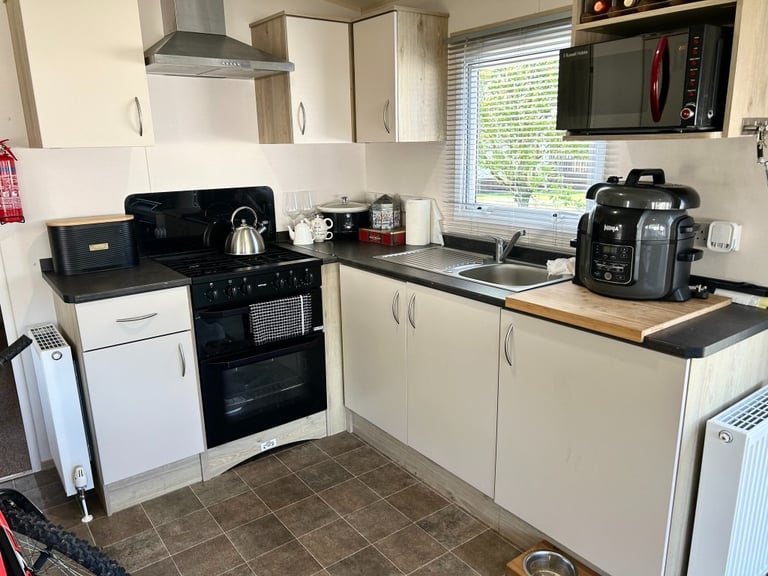 *Including bills* Own a caravan, stunning location, use for 11.5 months per year