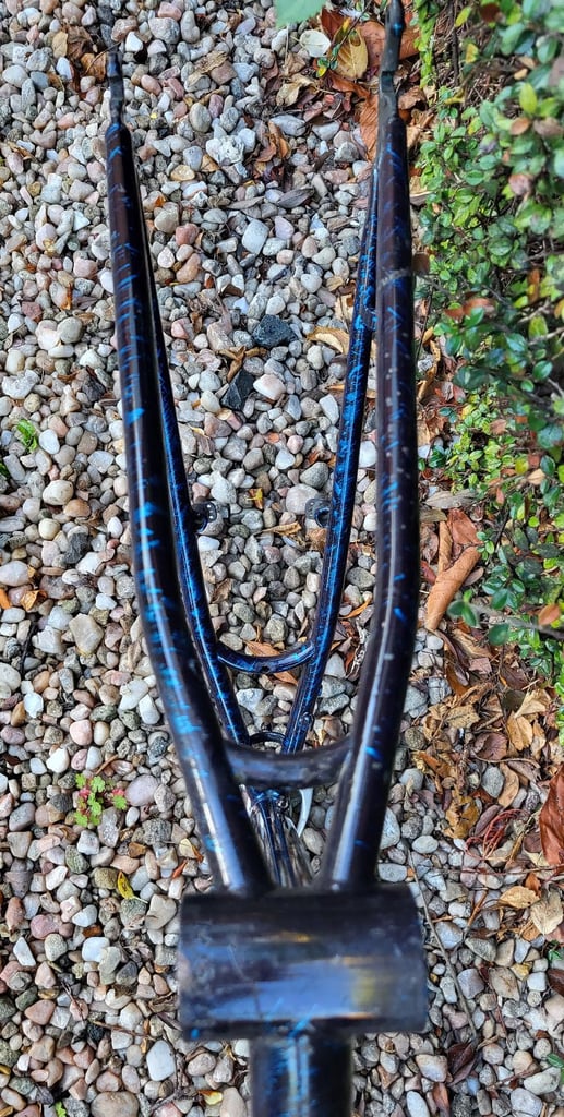 Diamond Back Ascent retro 1990s mountain bike frame and forks.