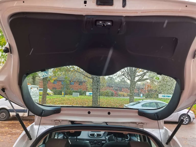 2009 Renault Clio 1.1 Clio Expression 16v 5dr Hatchback Petrol Manual