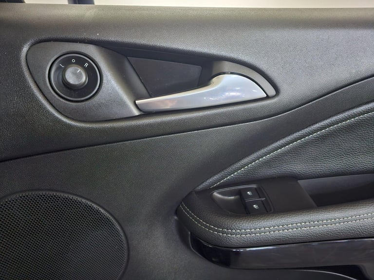 2013 Vauxhall ADAM 1.2 ecoFLEX 16v GLAM Euro 5 (s/s) 3dr HATCHBACK Petrol Manual