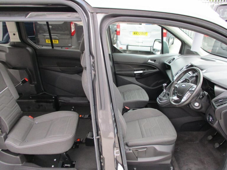 Ford Grand Tourneo Connect Titanium 2018 1.5 TDCi Manual