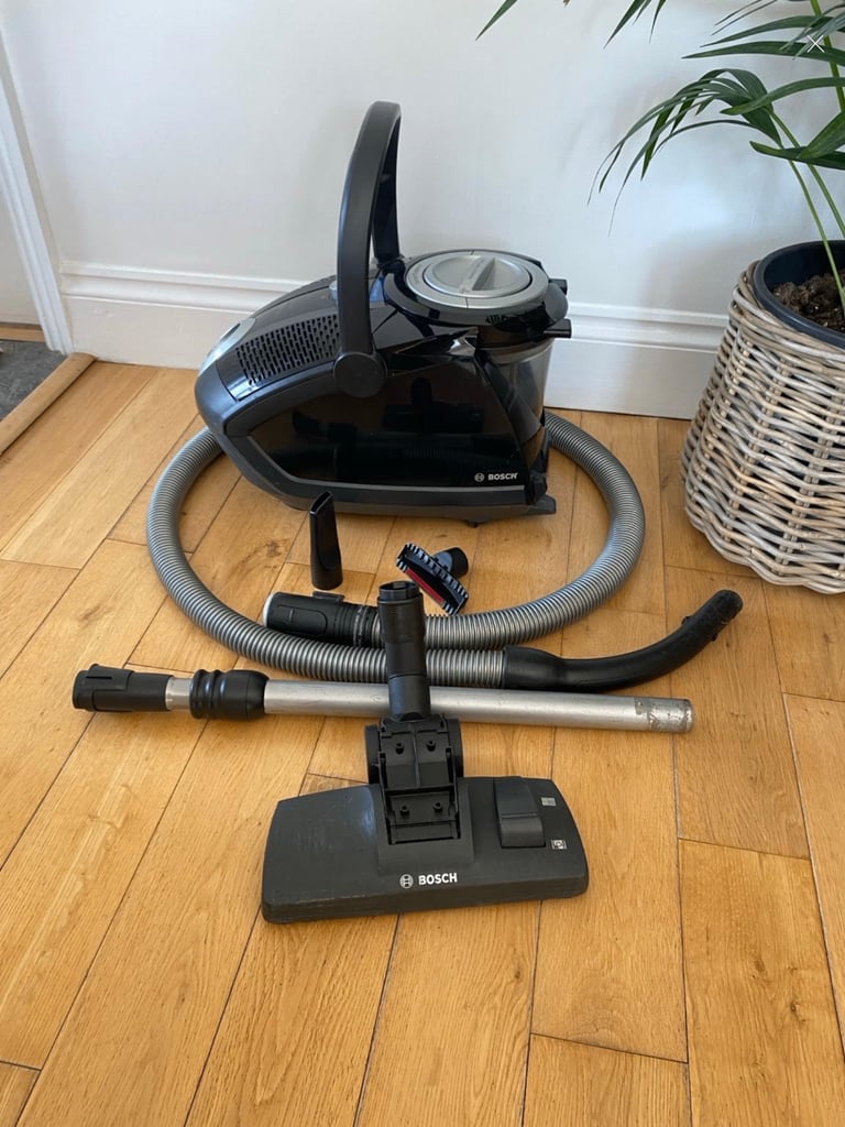 image for Bosch GS60, bagless vacuum cleaner (collect near junction 35 off M1)